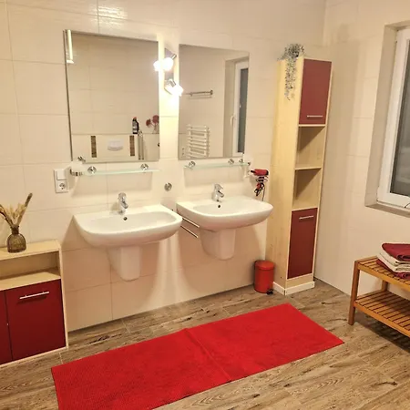 Hiskas Hoff Apartment *